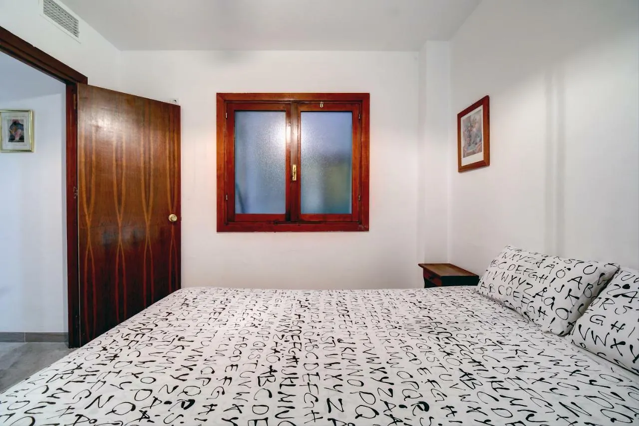 Victoria Apartment Εστεπόνα 0*,